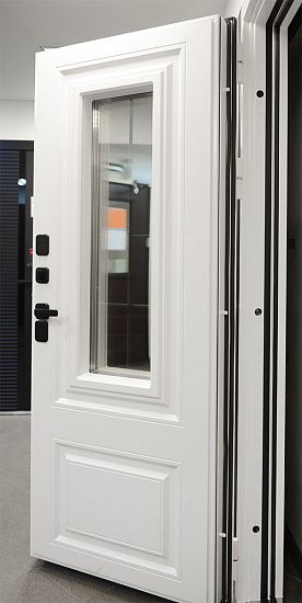 Входная дверь  