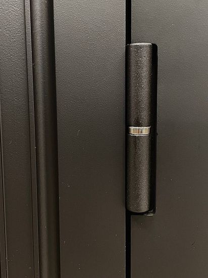 Входная дверь  