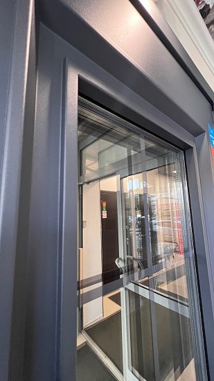 Входная дверь  