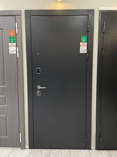 Входная дверь  